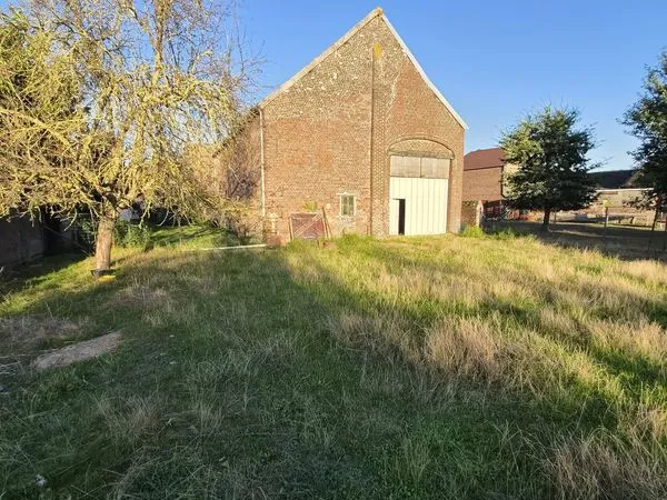 Grange 1 pièce 160 m²