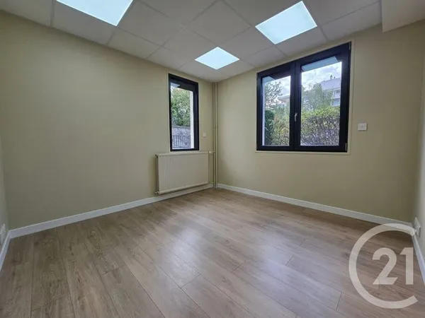 Local 85 m²