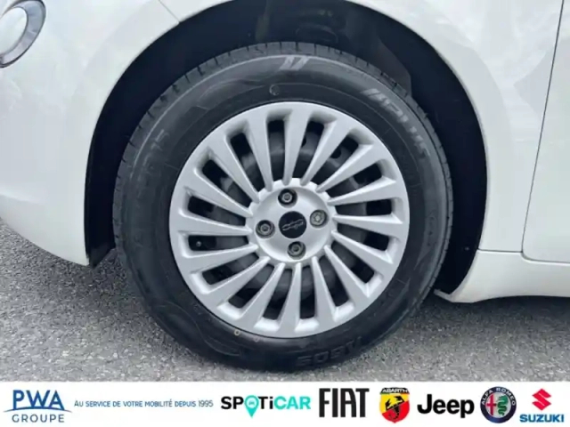 Fiat 500 e 95ch action plus — photo 11