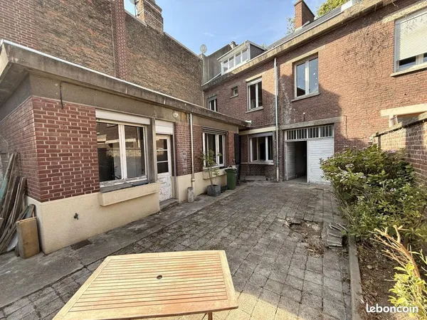 Maison 10 pièces 211 m²