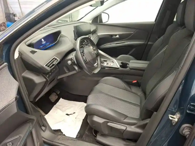 Peugeot 3008 hybrid 225 e-eat8 — photo 11
