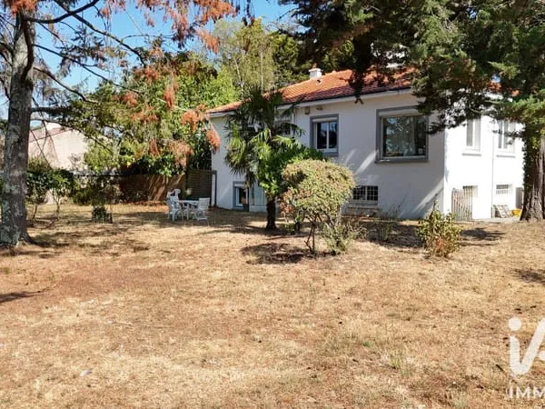 Maison 6 pièces 151 m²