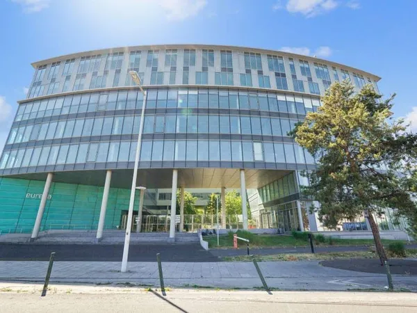 Bureaux 14462 m²