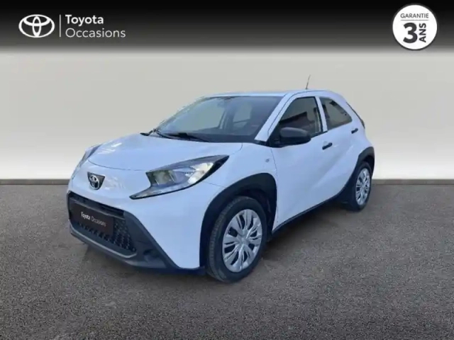Toyota Aygo x 1.0 vvt-i 72ch active business — photo 1