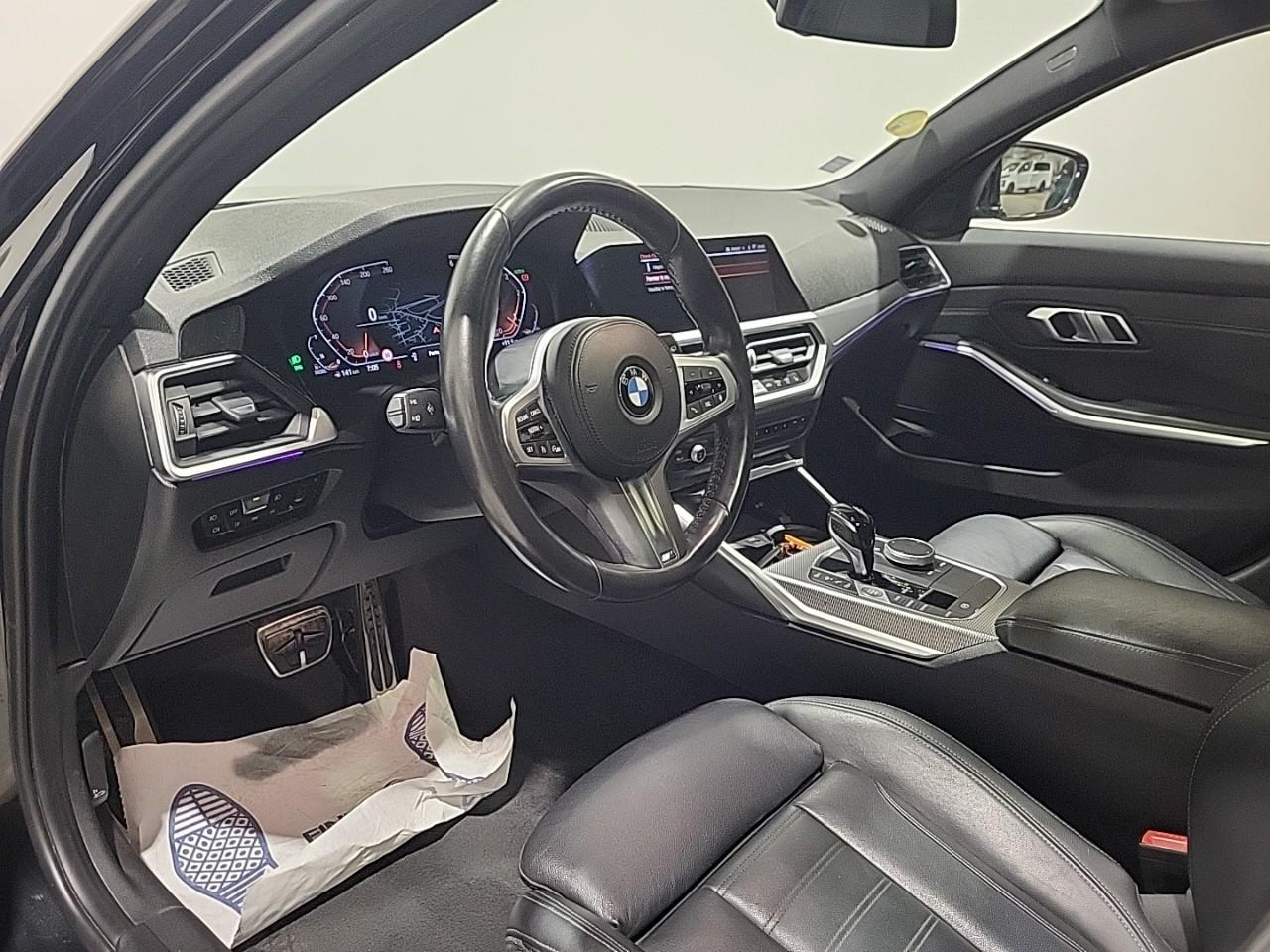 Bmw Serie 3 touring 318d 150 ch bva8 m sport — photo 9