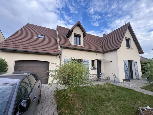 Maison spacieuse 10 pièces à vendre- Réf 336