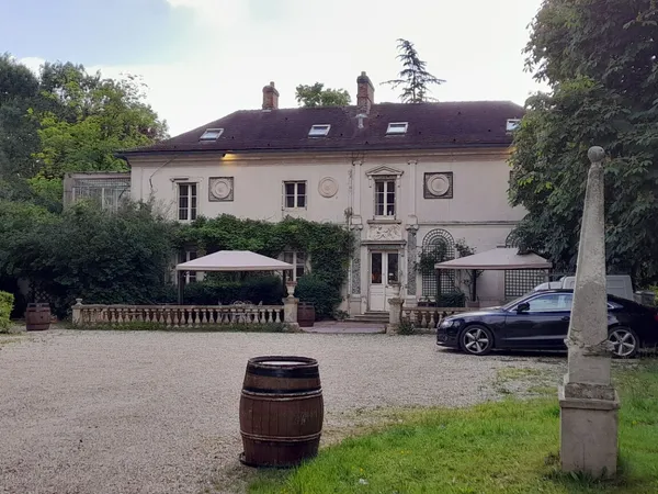 Maison 10 pièces 431 m²