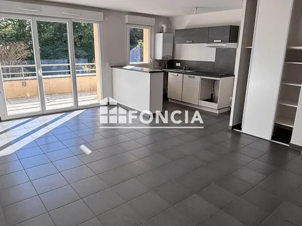 🏠 à vendre - bel appartement t3 avec terrasse, garage et stationnement extérieur dans une résidence 