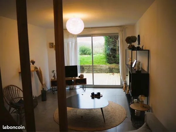 Maison meublée-vue champs-125 m2