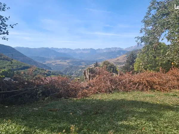 Terrain-977m2