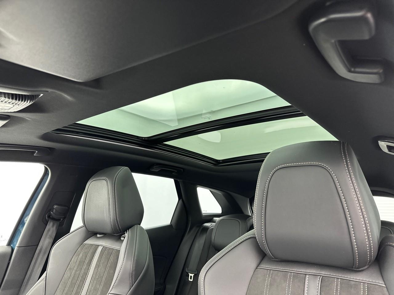 Peugeot 3008 puretech 130ch s&s eat8 gt pack — photo 40