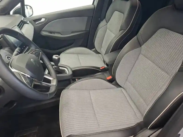 Renault Clio tce 90 ch gsr2 — photo 12