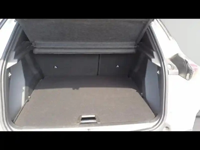 Peugeot 2008 1.5 bluehdi 130ch s&amp;s gt pack eat8 125g — photo 5