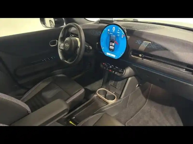 Mini Cooper 5 portes c 156ch classic dkg7 — photo 6