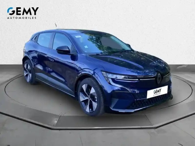 Renault Megane e-tech ev60 220 ch optimum charge — photo 3