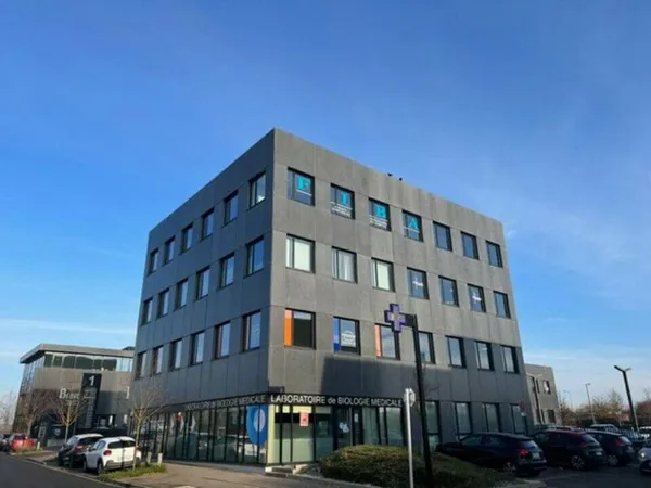 Bureaux 1 pièce 132 m²