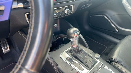 Audi S3 Limousine 2.0 TFSI 300 Quattro S-Tronic 6 - . – 2015 – 139838 km – Essence – Boîte Automatique — photo 2