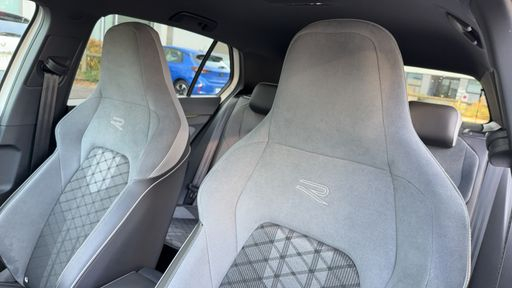 Volkswagen Golf 1.5 eTSI 130 DSG7 - R-Line – 2022 – 39538 km – Hybride essence – Boîte Automatique — photo 24