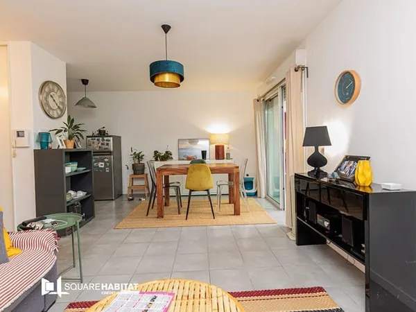 Grand studio, terrasse, jardin et parking