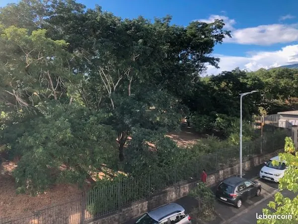 Bel appartement T3 de 81 m², lumineux et idéalement situé face parc Trinité