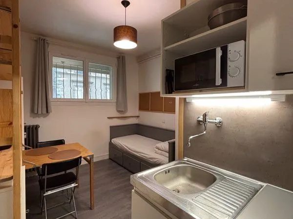 Studio meublé 12m2 - Centre de Laval