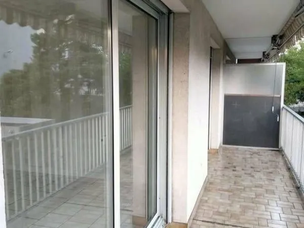 Belle chambre 14m² dans belle coloc 67m² Lyon 8E
