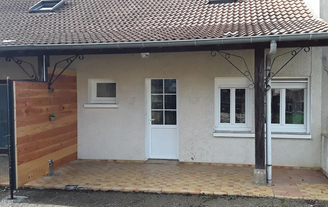 Photo 1