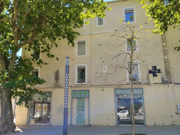 Vends Immeuble de rapport - 5 appartements + 1 local commercial 📍 BAGNOLS SUR CEZE