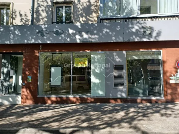 Local commercial Manosque 320 m2