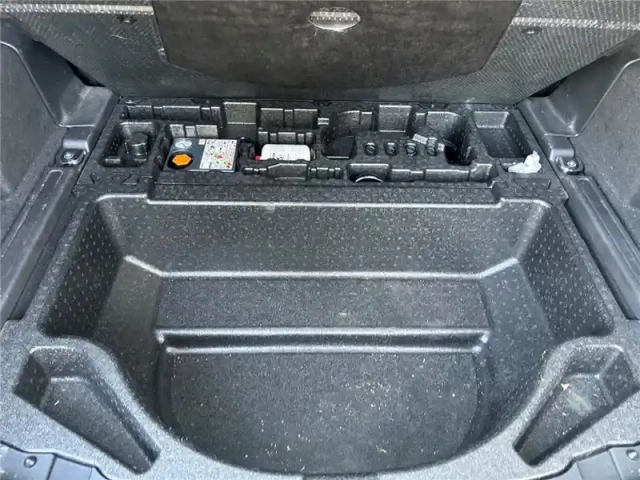 Land Rover Discovery Sport mark vii p300e phev awd bva — photo 28