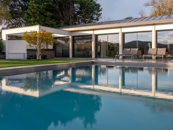 VILLA CONTEMPORAINE DE PRESTIGE : 256m² sur parcelle 913m² - Panorama exceptionnel sur la Vallée du 