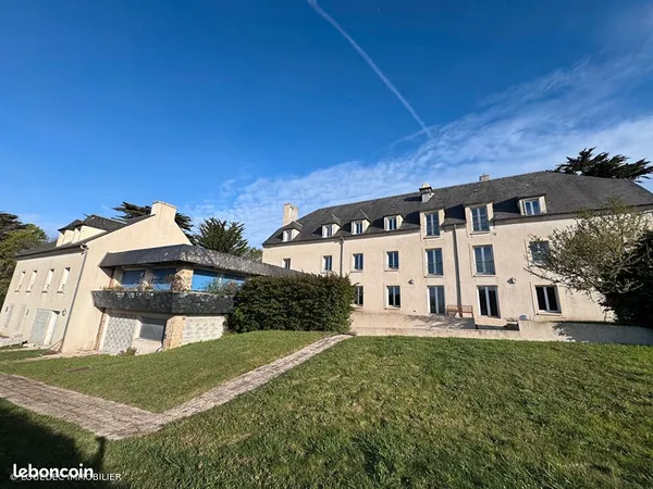 Immeuble 54 pièces 1320 m²