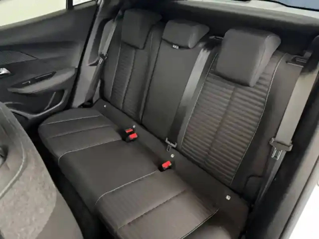 Peugeot 2008 puretech 130 s&amp;s eat8 — photo 22