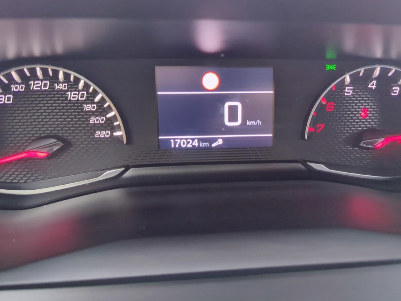 Peugeot 2008 100 s&s bvm6 style — photo 23