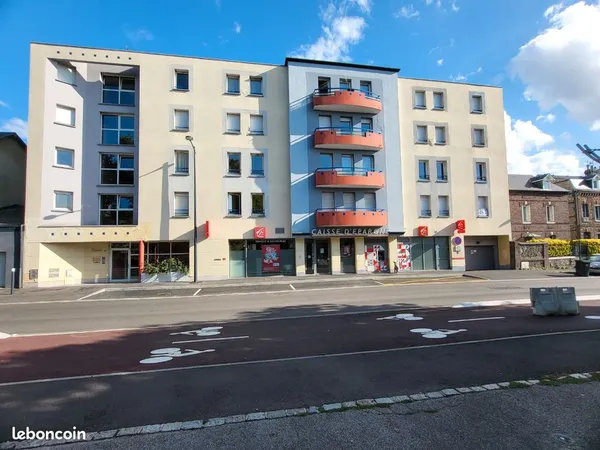 Appartement F4 très lumineux avec balcon, centre ville Sotteville- les-Rouen, 3 chambres, 2 places p