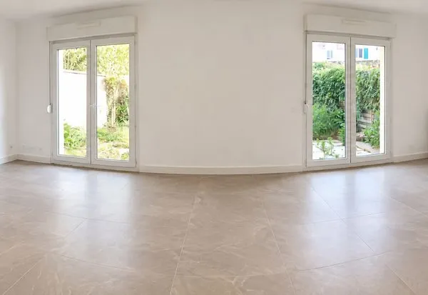 Maison rénovée - 4 chambres - Jardin