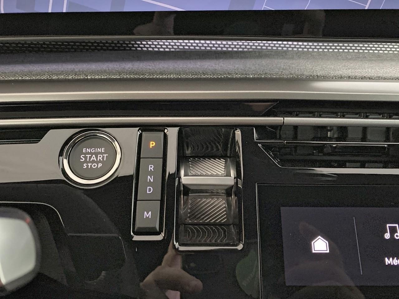 Peugeot 3008 hybrid 145 e-dcs6 gt — photo 15