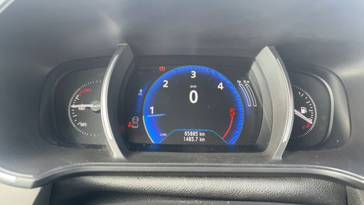 Renault Megane 1.5 dCi 110 Energy - Intens – 2017 – 65885 km – Diesel – Boîte Manuelle — photo 24