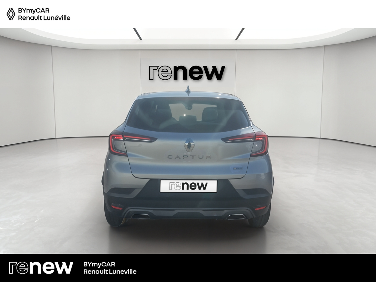 Renault Captur TCe 140 EDC - 21B — photo 4