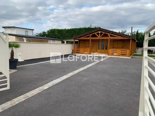 Terrain 486 m²