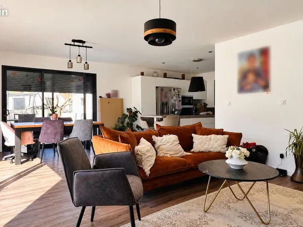 Maison R+1 T4 de 107 m² - parcelle de 420 m²