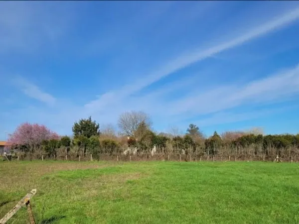Terrain 4072 m²
