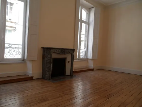 A LOUER - Rue Moyenne - T2 de 60.78 m2