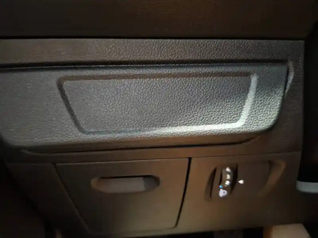 Dacia Sandero sce 65 — photo 40
