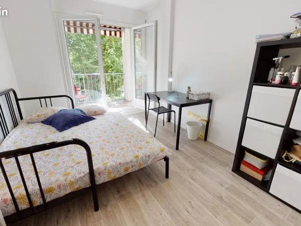 Chambre 6 pièces 88 m²