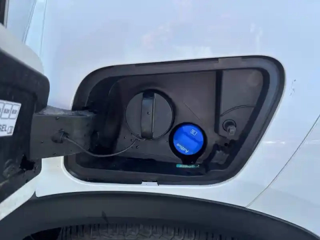 Peugeot 2008 bluehdi 130 s&amp;s eat8 — photo 40