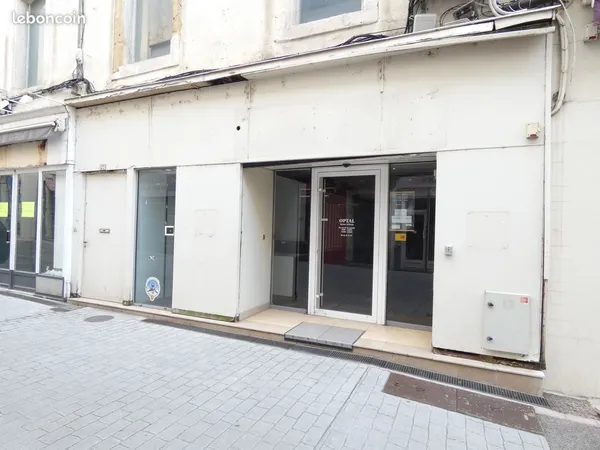 Local 101 m² Alès