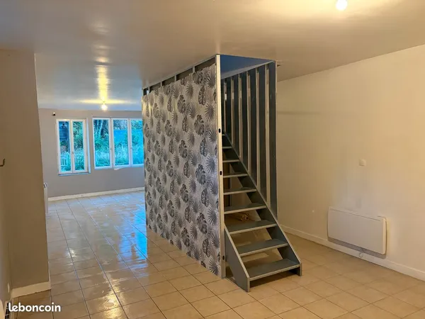 F3 au rdc duplex centre de Loué 72