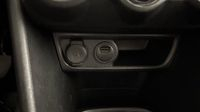 Peugeot 208 1.2 PureTech 82ch E6.c Signature 5p — photo 30