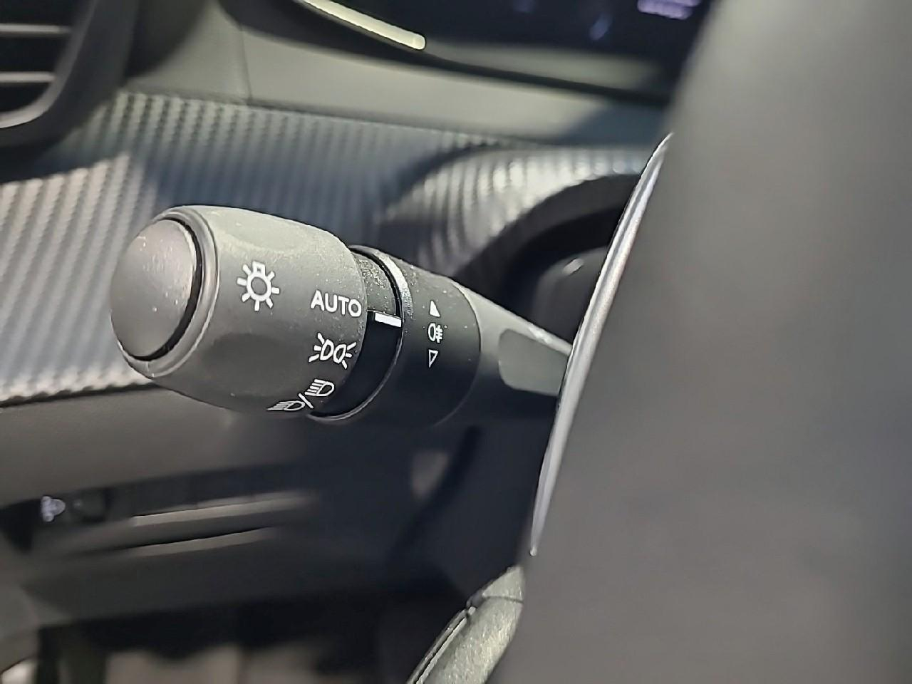 Peugeot 208 hybrid 100 e-dcs6 allure — photo 22